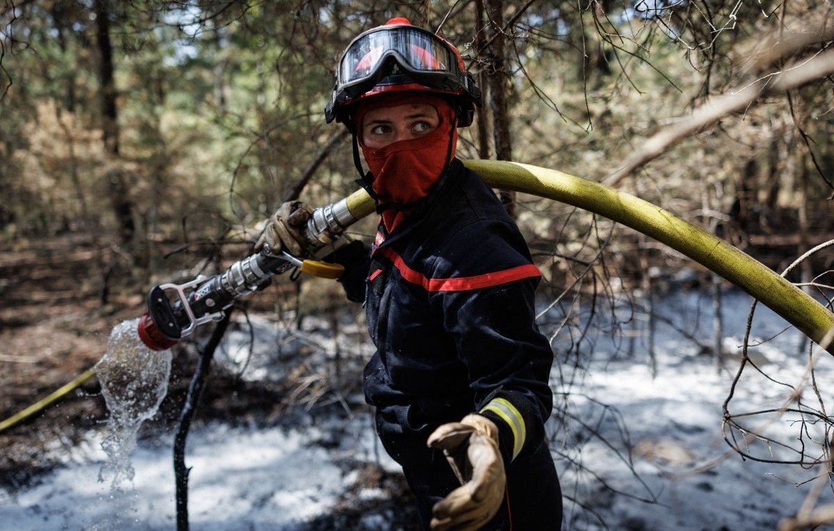 Profesionales o voluntarios, ¿cuánto ganan los bomberos por salvar vidas y combatir las llamas? Profesionales o voluntarios, ¿cuánto ganan los bomberos por salvar vidas y combatir las llamas?
